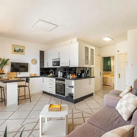Sol Del Sur Ocean View Apartment *